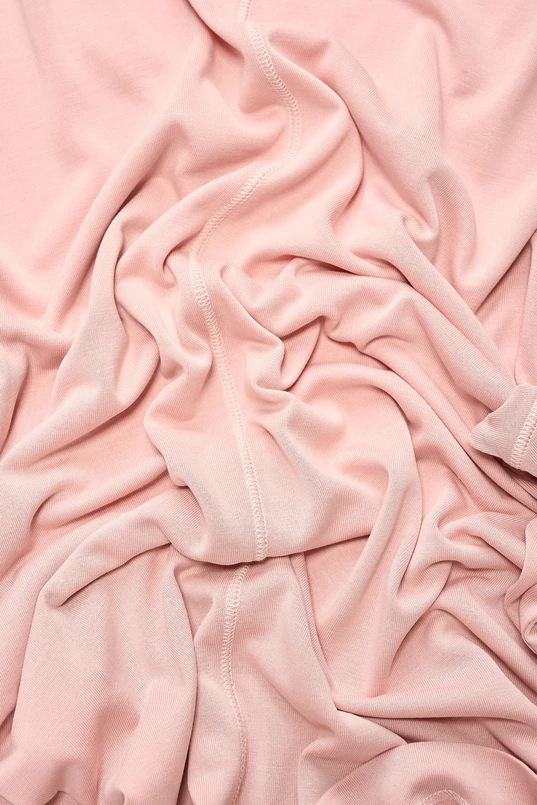 Aangesloten top met V-hals