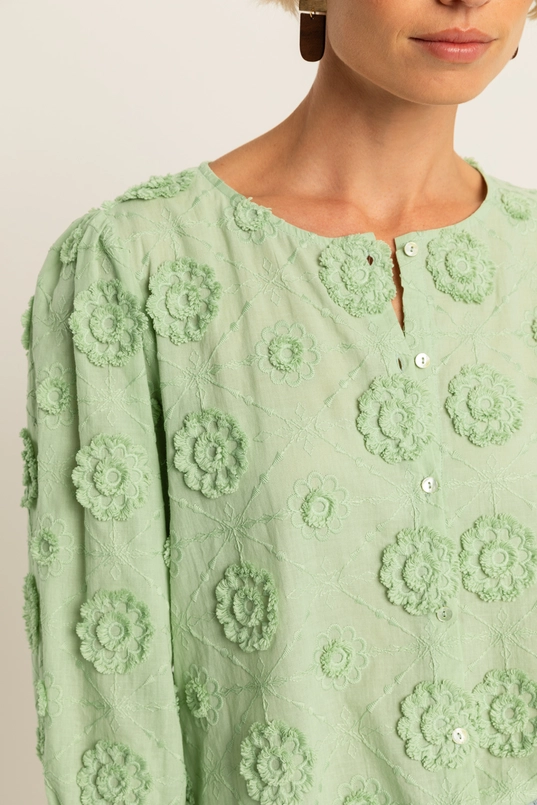 Blouse met bloemapplicaties