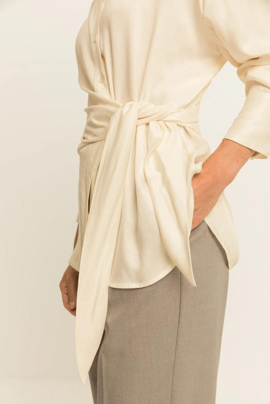 Blouse met knoopdetail