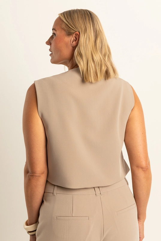 Boxy gilet met knoopsluiting