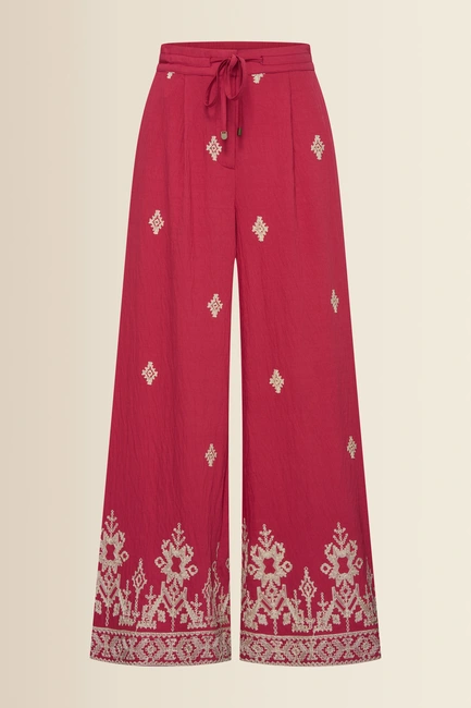 Broek met geborduurde details