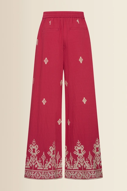 Broek met geborduurde details