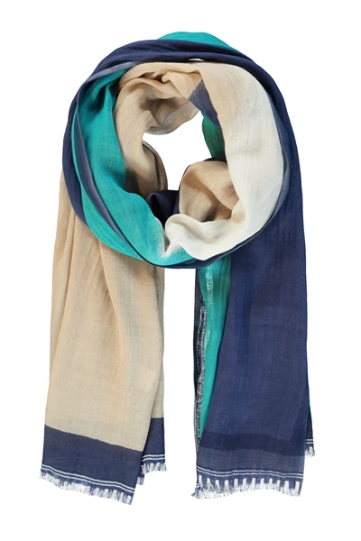 Colourblocking shawl