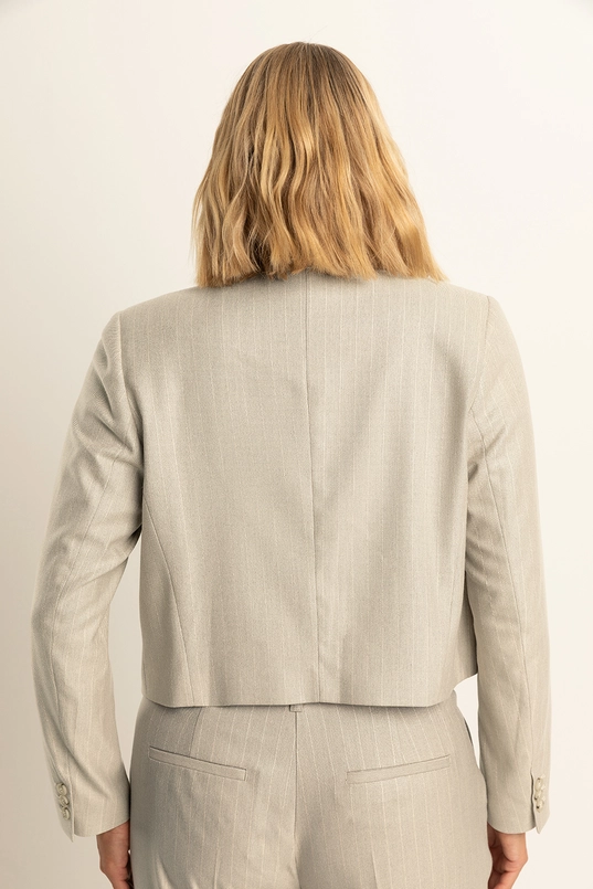 Cropped blazer