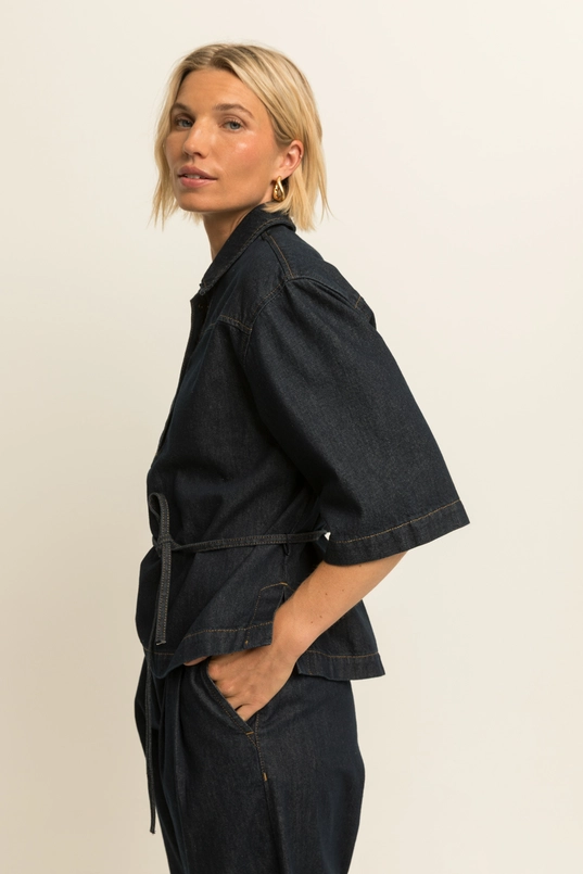 Denim blouse met ceintuur