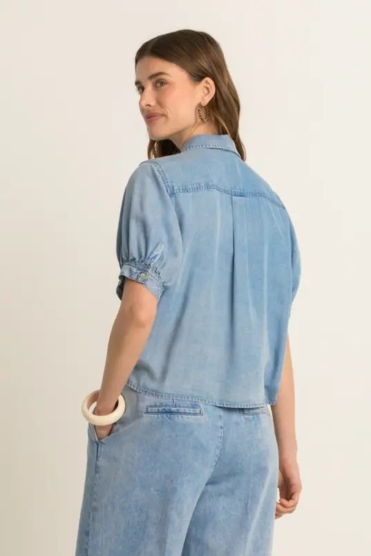 Denim blouse met pofmouwen