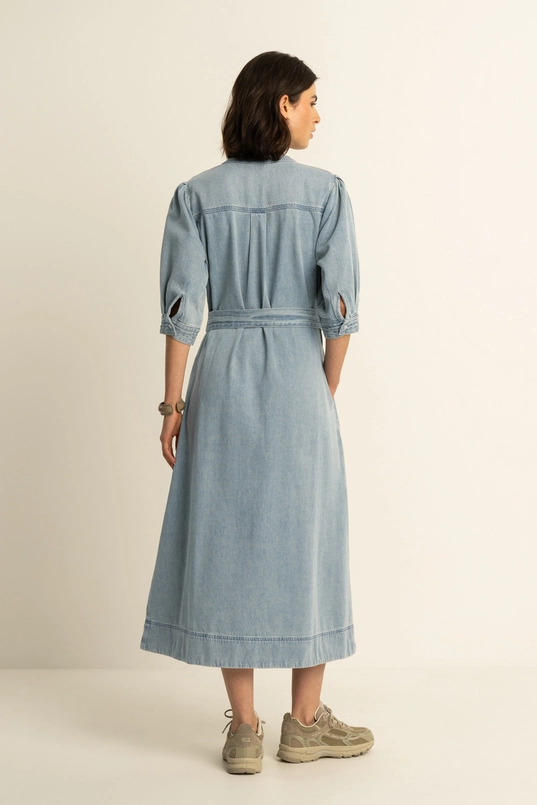 Denim doorknoopjurk