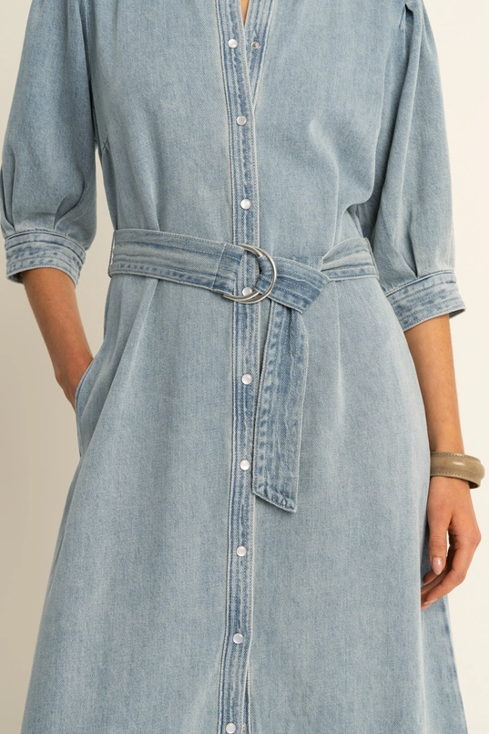 Denim doorknoopjurk