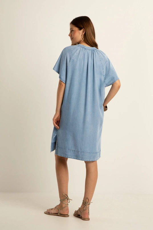 Denim jurk met V-hals