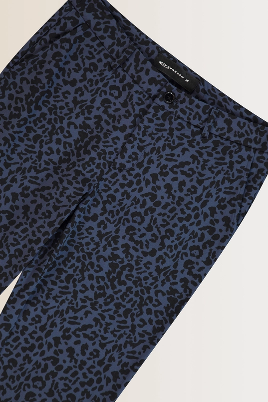 Flared travelbroek met luipaardprint