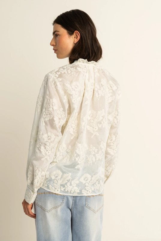 Geborduurde blouse