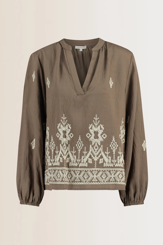 Geborduurde blouse