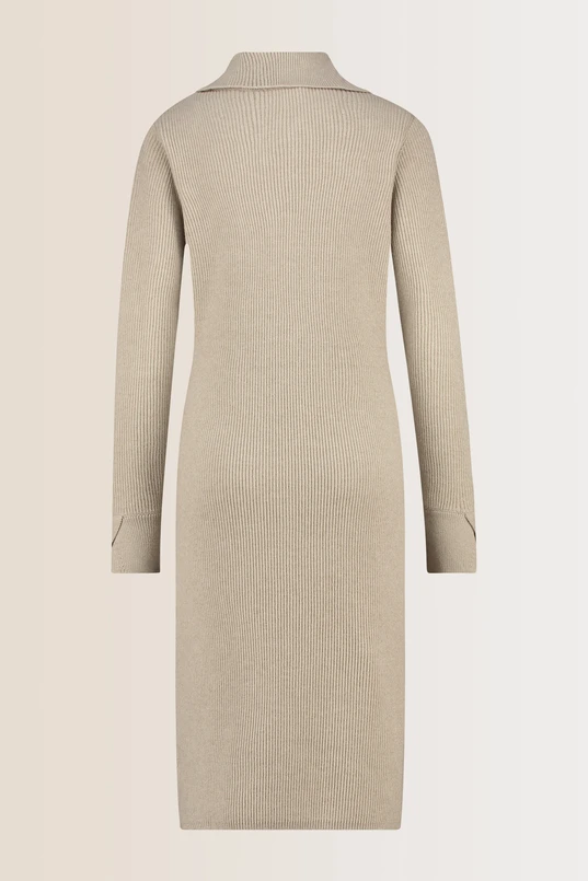 Gebreide jurk met knopen