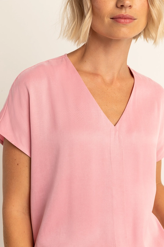 Glanzende top met V-hals