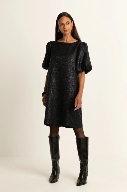 Jacquard jurk met pofmouwen