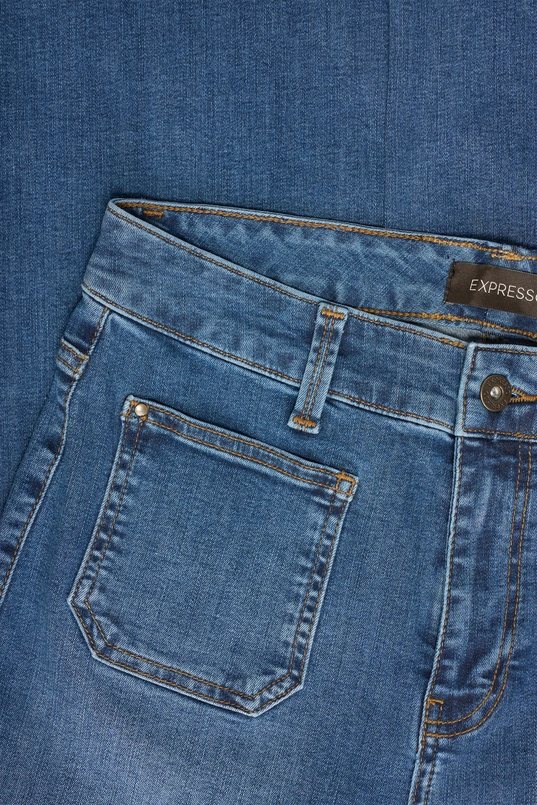 Jeans met opgestikte zakken