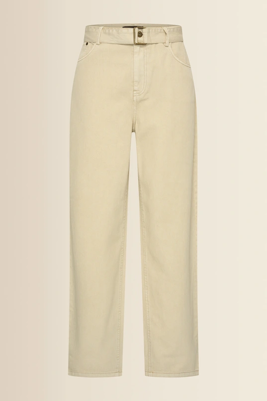 Jeans with belt