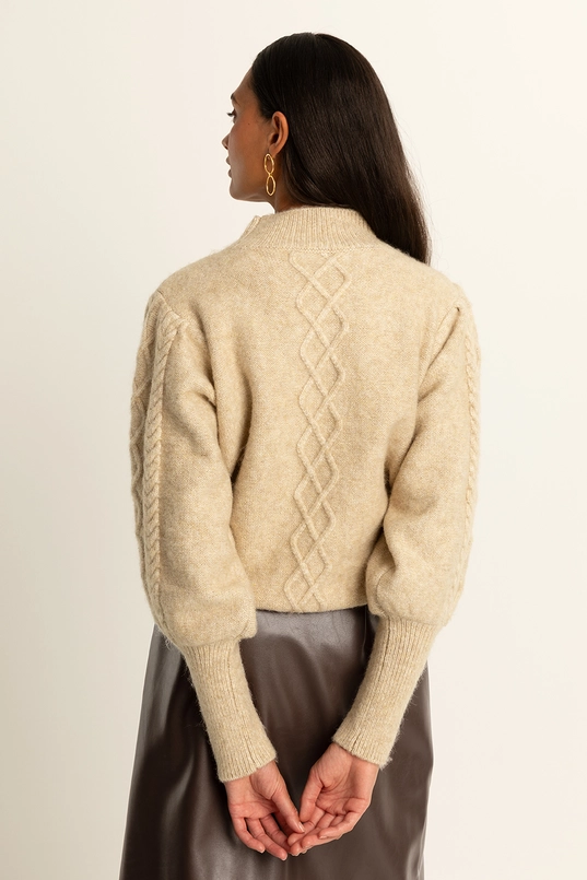 Kabeltrui met ballonmouwen