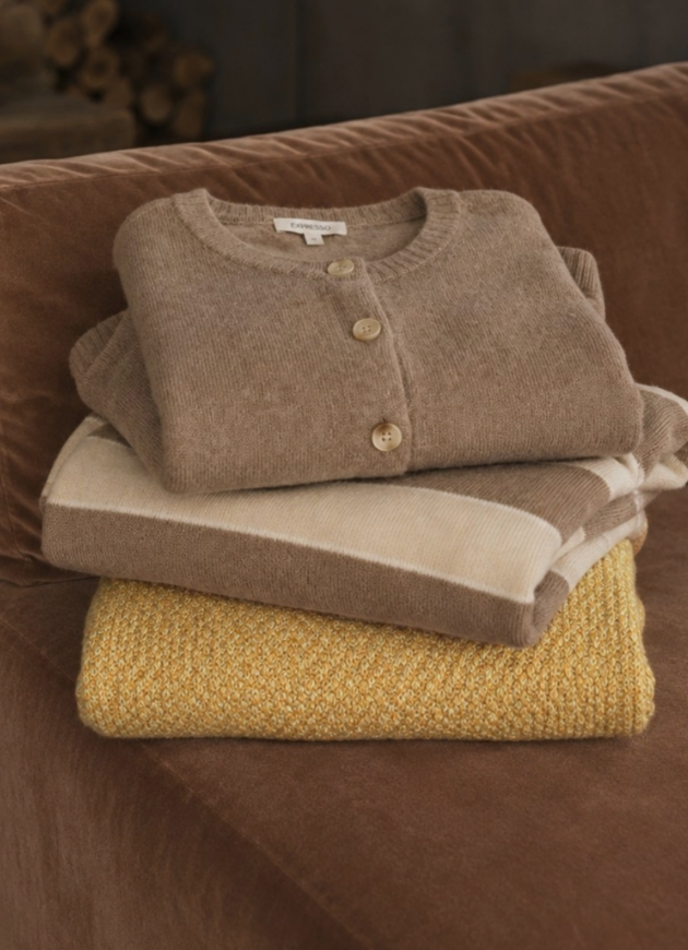 KNIT ESSENTIALS
