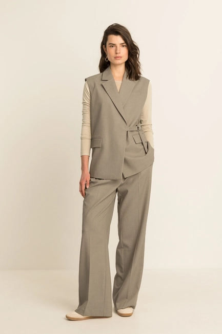 Pantalon met plooien en wijde pijpen