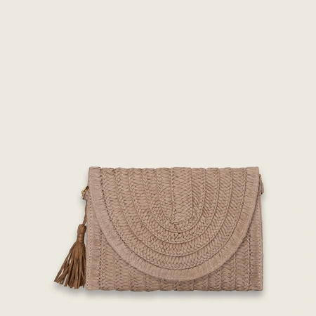 Raffia clutch