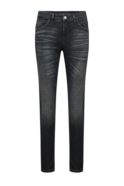 Slim-fitted jeans