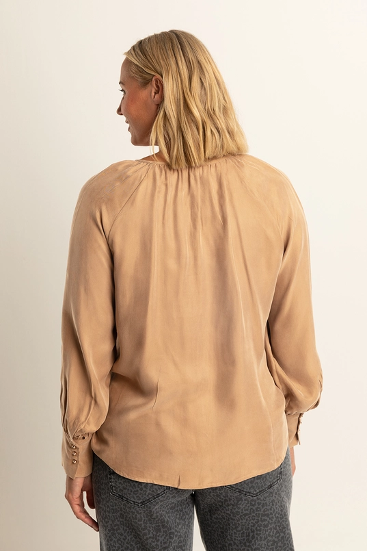 Soepelvallende blouse