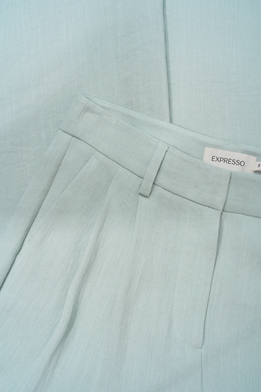 Soepelvallende broek met plooien