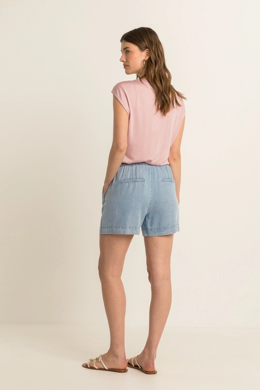 Soepelvallende denim short
