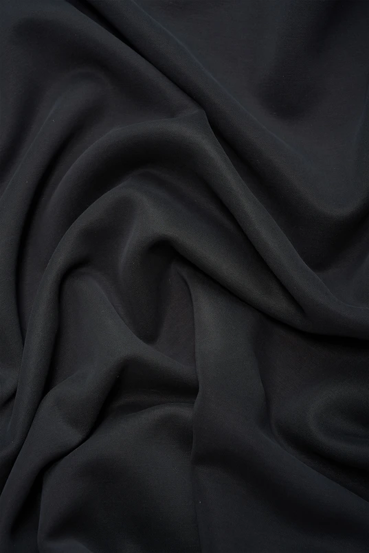 Sweater met contrasterende borduusels