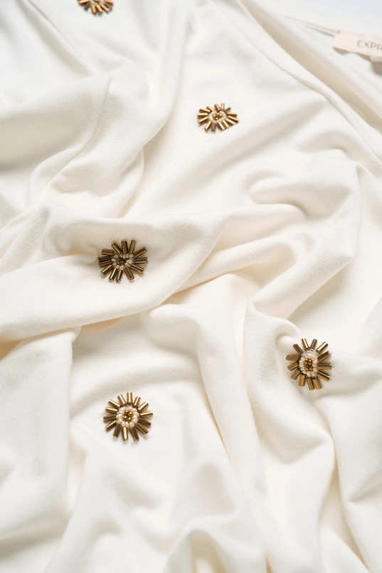 T-shirt met borduursels