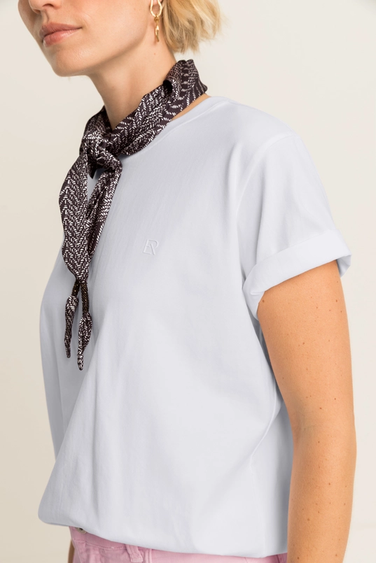 T-shirt met reliëf logo