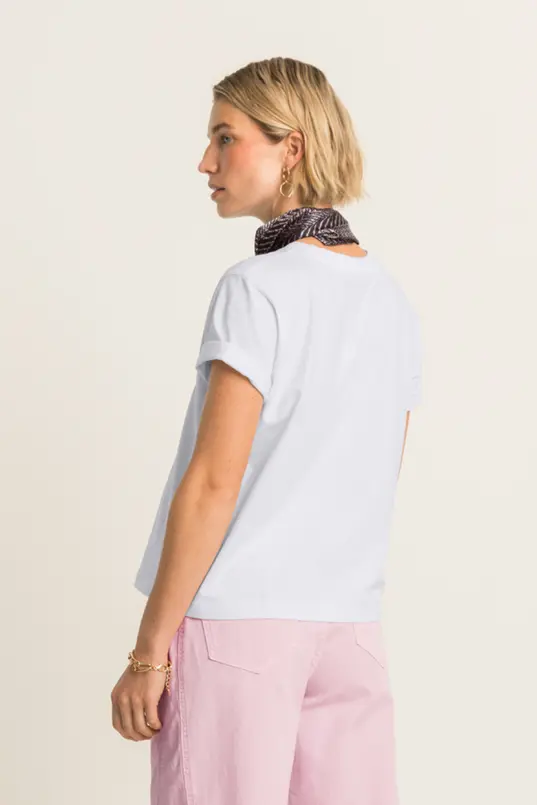 T-shirt met reliëf logo