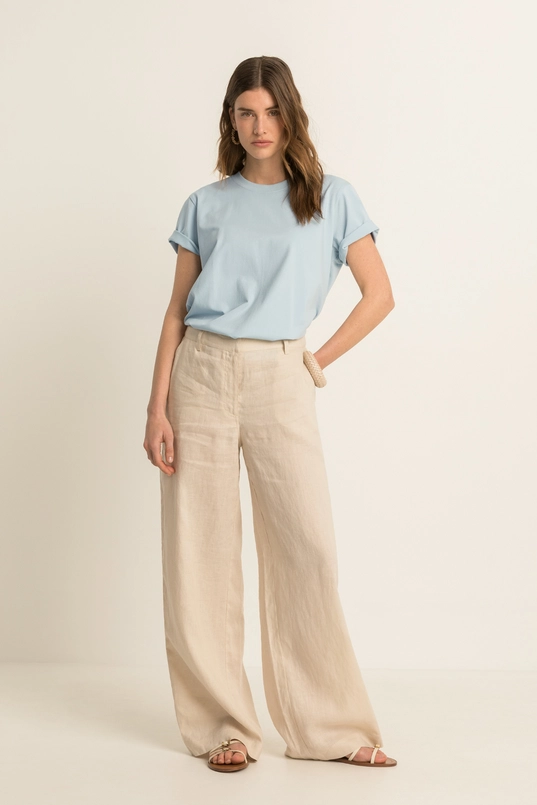 T-shirt met reliëf logo