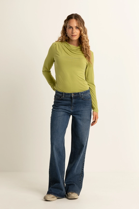 Top met schouderplooien