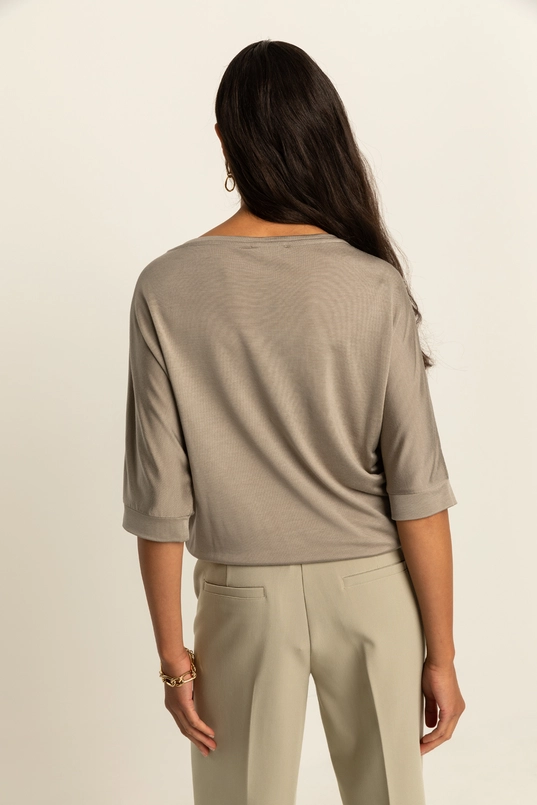 Top met vleermuismouwen