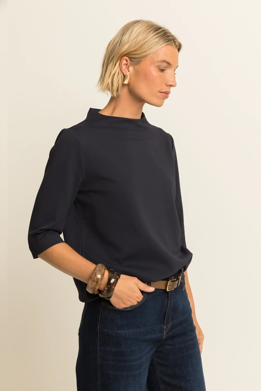 Travel top met opstaande hals