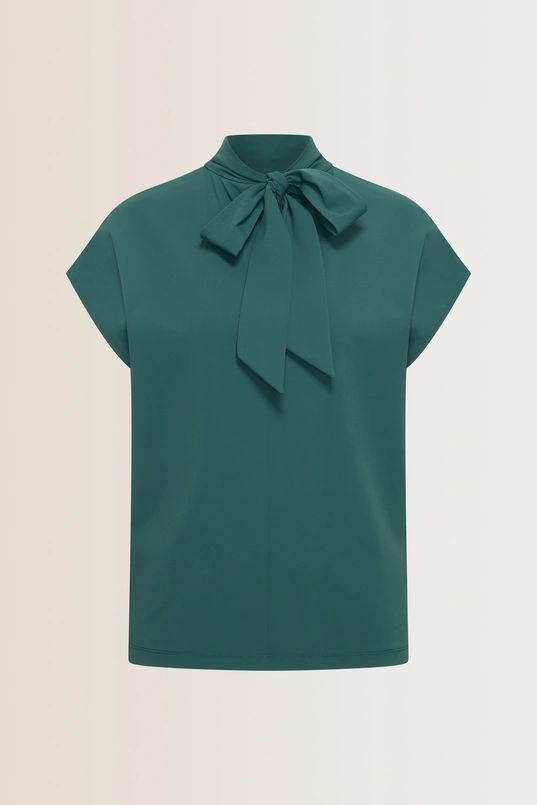 Travel top met strikdetail