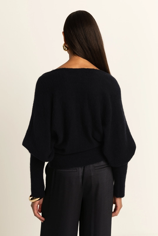 Trui met geborduurde details