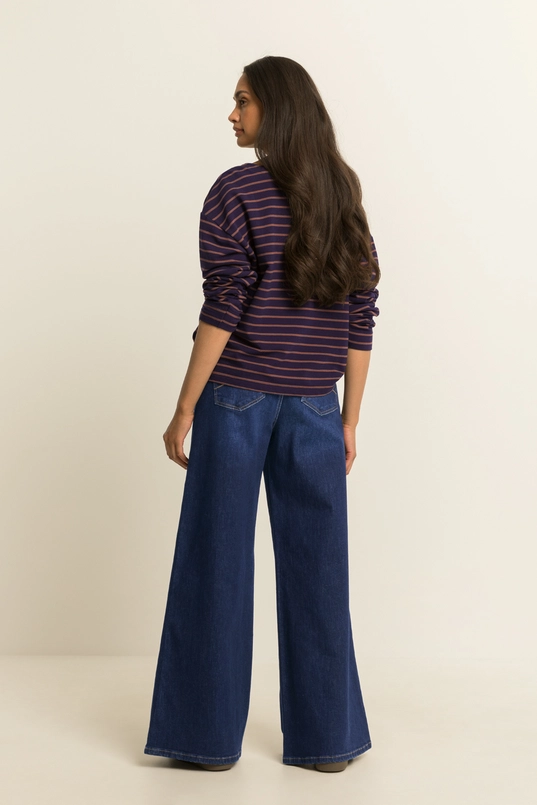 Wide leg jeans